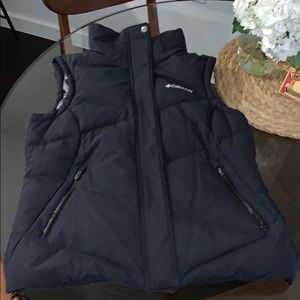 Columbia women's Omni heat black vest